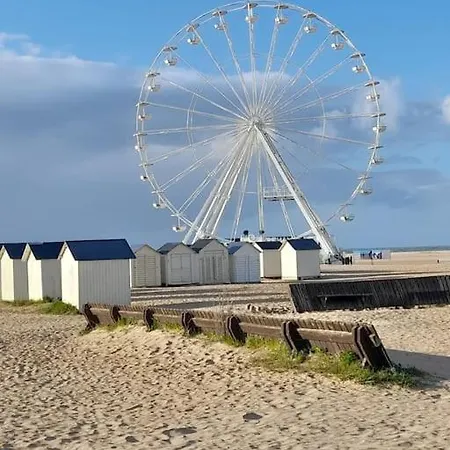 Persea Yourhosthelper Ouistreham